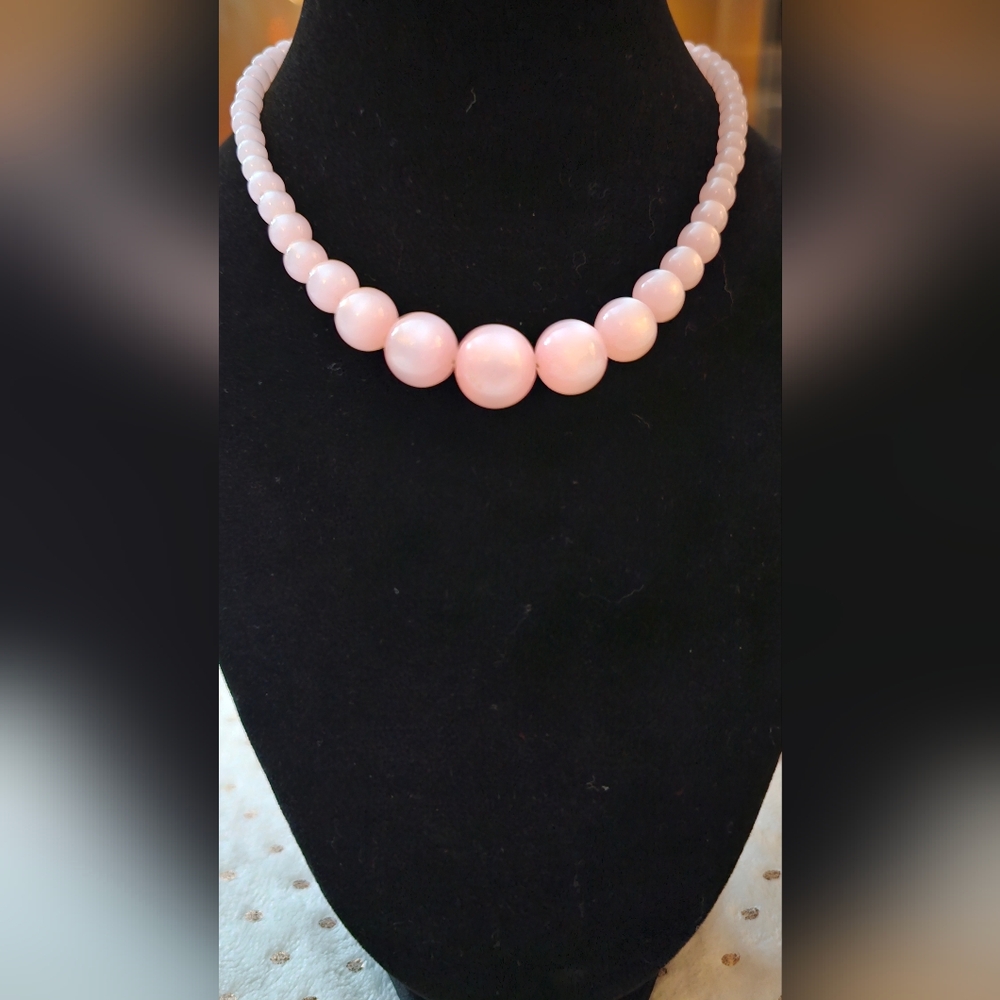Vintage Bubble Gum Pink Lucite Beaded Necklace